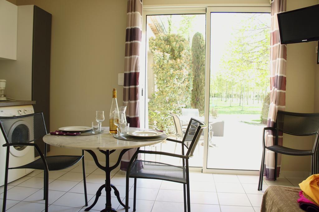 Residence Les Peupliers Loriol-du-Comtat Εξωτερικό φωτογραφία