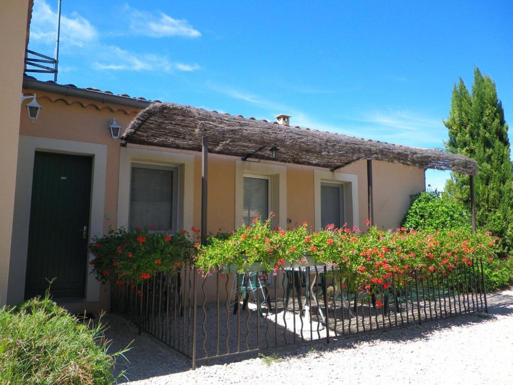 Residence Les Peupliers Loriol-du-Comtat Εξωτερικό φωτογραφία