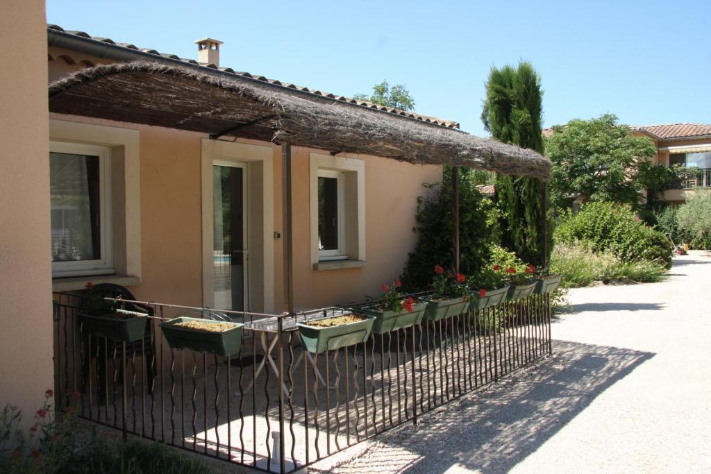 Residence Les Peupliers Loriol-du-Comtat Εξωτερικό φωτογραφία
